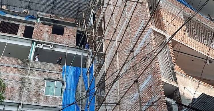 পুলিশ-ফায়ার সার্ভিস ছুটে গিয়েও বাঁচাতে পারল না যুবককে