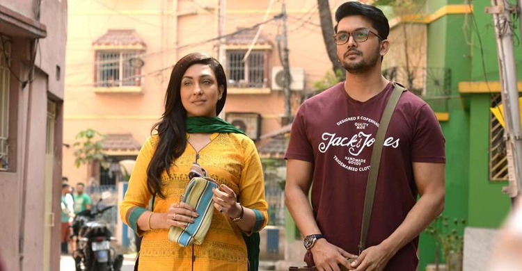 লকডাউনে চমক দিলেন শুভ-ঋতুপর্ণা