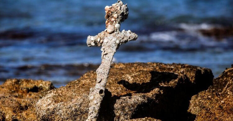 Diver finds 900-year-old crusader sword off Israel’s coast