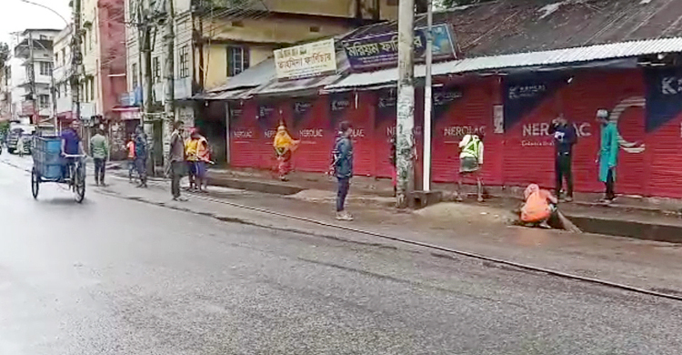 ১০ ঘণ্টায় বর্জ্য অপসারণ করল সিলেট সিটি করপোরেশন