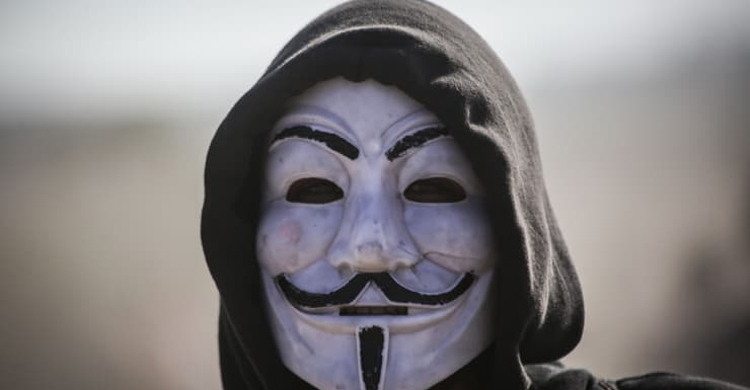 সাইবার যোদ্ধা খুঁজছে ইউক্রেন