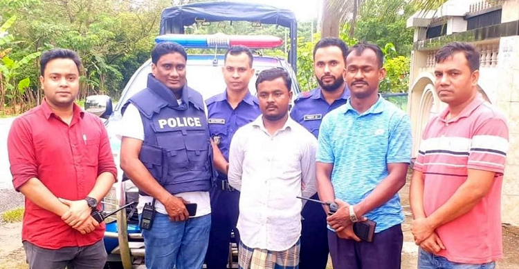 সিলেটে কলেজছাত্রীকে চাপা দেওয়া বাসের চালক-হেলপার গ্রেফতার