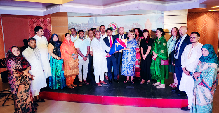 সিলেটে ম্যানচেস্টার কাউন্সিলরদের সম্মাননা