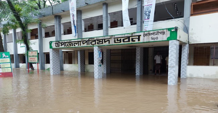 সিলেটে বন্যার পানি বাড়ছে, কোথাও অপরিবর্তিত