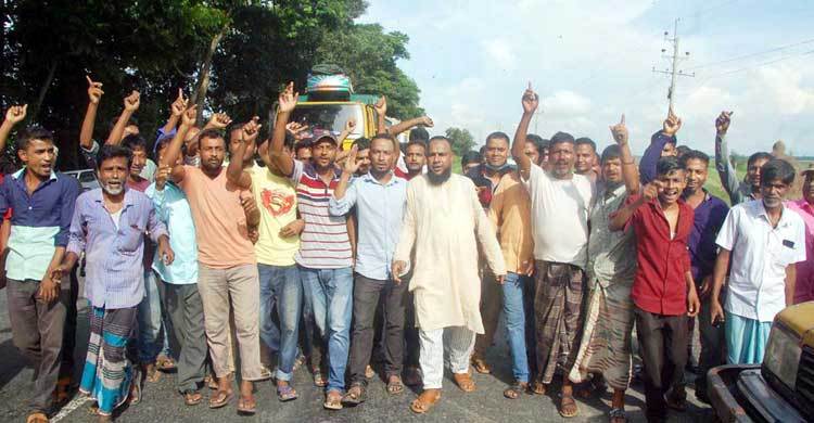 কালিঘাটে পণ্য পরিবহন বন্ধের ঘোষণা ট্রাক-পিকআপ শ্রমিকদের
