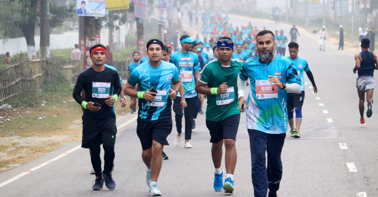 সিলেটে হাফ ম্যারাথনে অংশ নিলেন ১২০০ দৌড়বিদ
