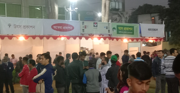 সিলেটে বইমেলার প্রথম দিনই উপচেপড়া ভিড়