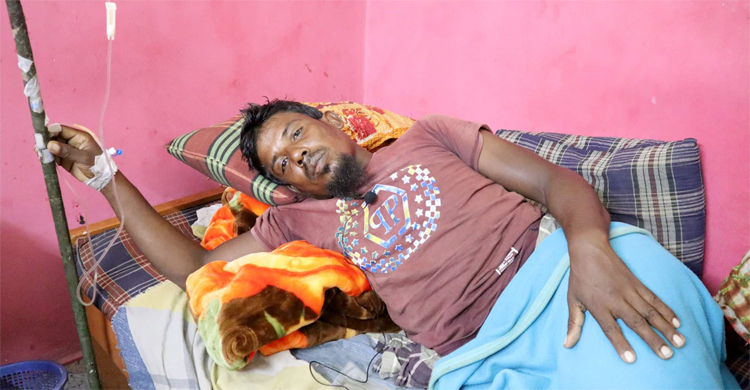 বাংলাদেশিকে ধরে নিয়ে নির্যাতন বিএসএফের, হাসপাতালে ভর্তি