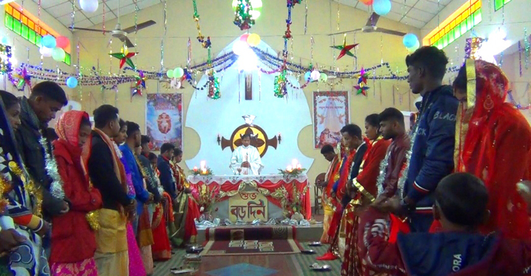 ঠাকুরগাঁওয়ে ২৪ জোড়া তরুণ-তরুণীর গণবিয়ে