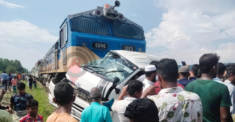 রেলক্রসিংয়ে দুর্ঘটনার বিচারবিভাগীয় তদন্ত-ক্ষতিপূরণ চেয়ে রিট