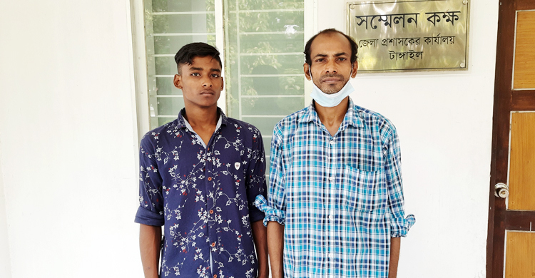 ৮ বছর আগে হারিয়ে যাওয়া সন্তানকে খুঁজে পেলেন বাবা