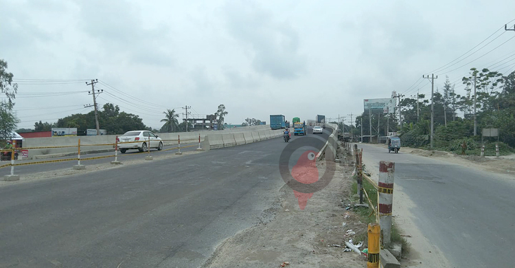 ঢাকা-টাঙ্গাইল মহাসড়কে গাড়ির চাপ থাকলেও স্বাভাবিক যান চলাচল