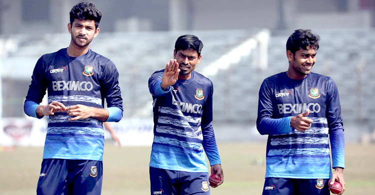 সাকিব ভাই কিছু বলার আগেই সেটা করার চেষ্টা করব : তাইজুল