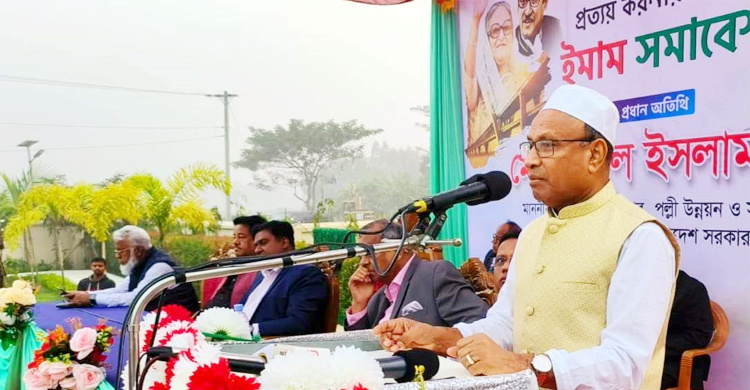 সুস্থ মানুষ জঙ্গিবাদের পক্ষে থাকতে পারে না: তাজুল ইসলাম