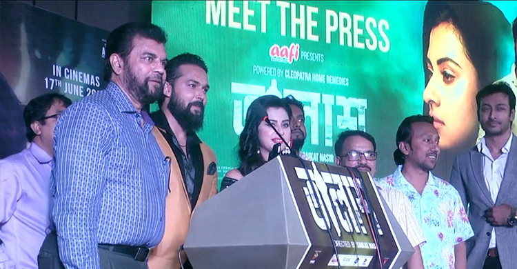 ইলিয়াস কাঞ্চনের দোয়া নিয়ে নতুন নায়ক আদরের সিনেমায় যাত্রা