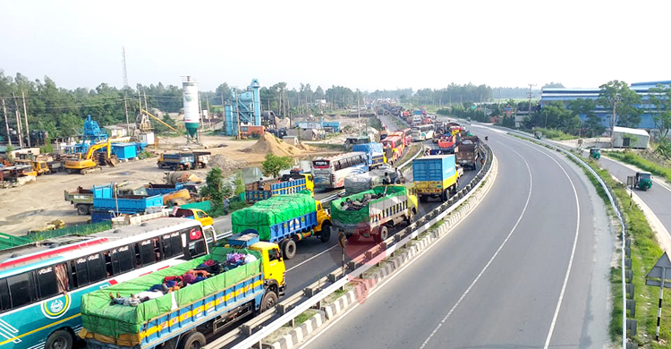 ঢাকা-টাঙ্গাইল মহাসড়কে ২ কিলোমিটার গাড়ির সারি