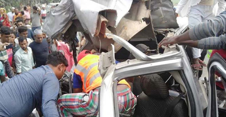 Couple, daughter killed in fatal road crash