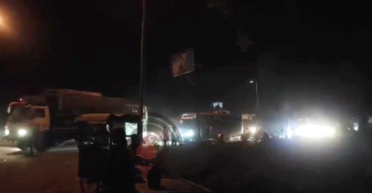 টাঙ্গাইল মহাসড়কের ১৩ কিলোমিটারে যানবাহনের ধীরগতি