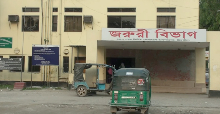 রাস্তা থেকে তুলে চরে নিয়ে কলেজছাত্রীকে ৫ জনের ধর্ষণ