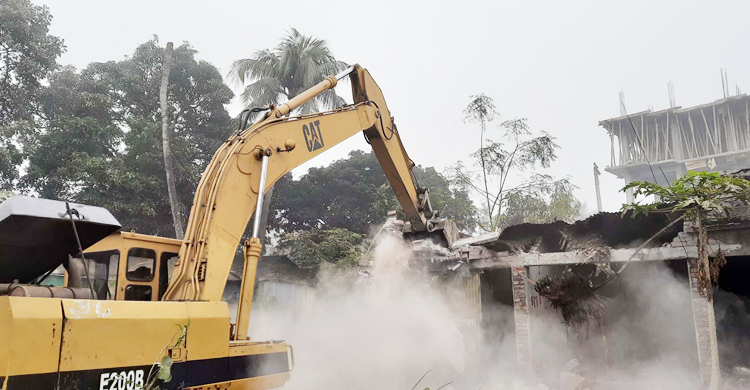 লতিফ সিদ্দিকীর দখলকৃত ৫০ কোটি টাকার সরকারি জমি উদ্ধার