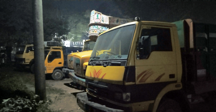 টাঙ্গাইলে অনির্দিষ্টকালের জন্য গণপরিবহন বন্ধ ঘোষণা