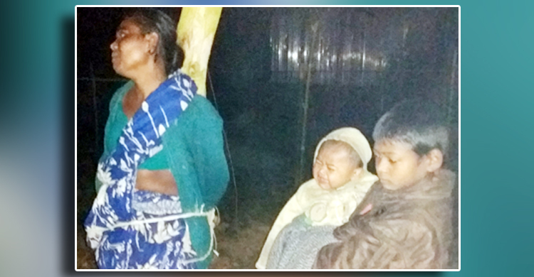 শিশু সন্তানদের সামনে মাকে গাছে বেঁধে নির্যাতন