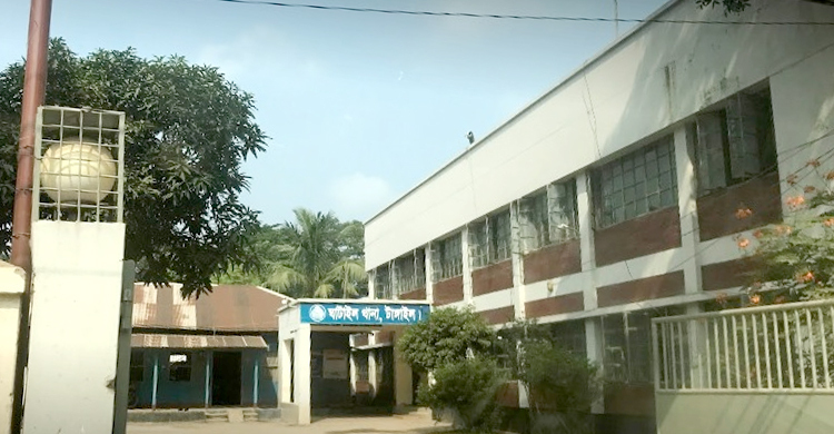 স্ত্রীকে ‘শ্বাসরোধে’ হত্যার পর স্বামীর বিষপান