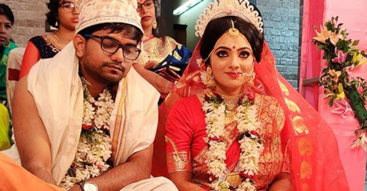 পুলিশকে বিয়ে করে অভিনয় ছেড়ে দিলেন তানিয়া
