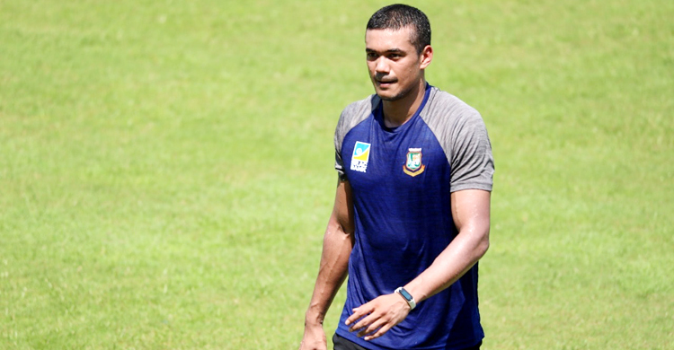কাঁধের চিকিৎসায় লন্ডন গেলেন তাসকিন
