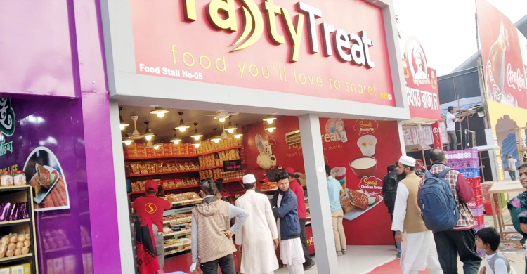 বাণিজ্যমেলায় অফারের পসরা নিয়ে মিঠাই-টেস্টি ট্রিট