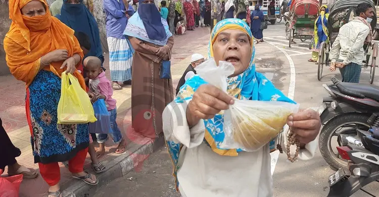‘মাঝে মধ্যে একবেলা খাই, তবু খরচের লাগাম টানতে পারছি না’