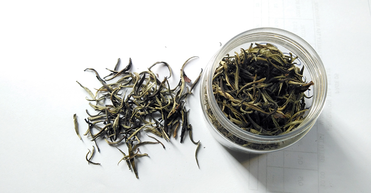 এবার দেশের বাজারে আসছে ‘হোয়াইট টি’