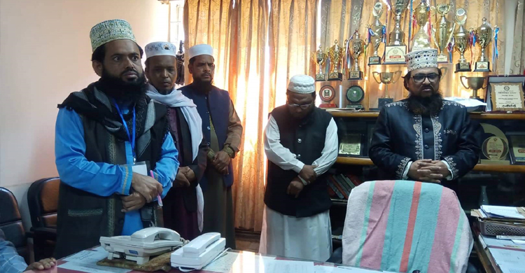 পরীক্ষার্থীদের উত্তর সরবরাহের দায়ে ৫ শিক্ষককে দুই বছরের কারাদণ্ড