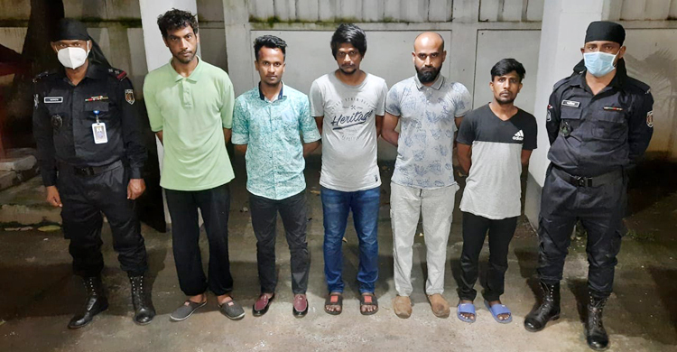 কিশোর গ্যাং ‘লাভ লেন গ্রুপে’র ৫ সদস্য গ্রেফতার