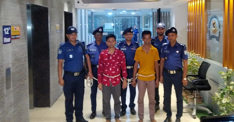 লঞ্চে যাত্রীর ৫ লাখ টাকার মালামাল চুরি, গ্রেফতার ২