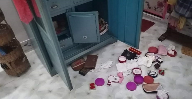 ফরিদপুরে প্রতিমা বিসর্জনের রাতে ফাঁকা বাড়িতে দুর্ধর্ষ চুরি