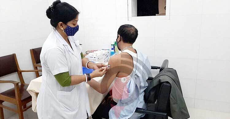 সারাদেশে একদিনে ৫৭ লাখ টিকাদান