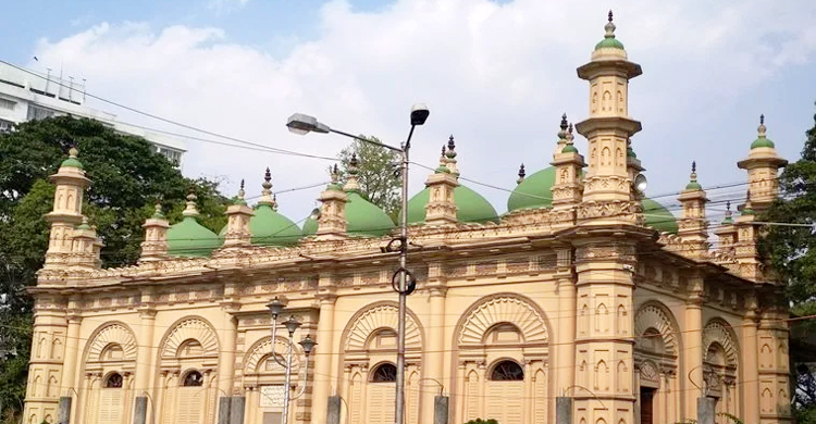 কলকাতায় ইতিহাস-ঐতিহ্যের বড় নিদর্শন টিপু সুলতান মসজিদ