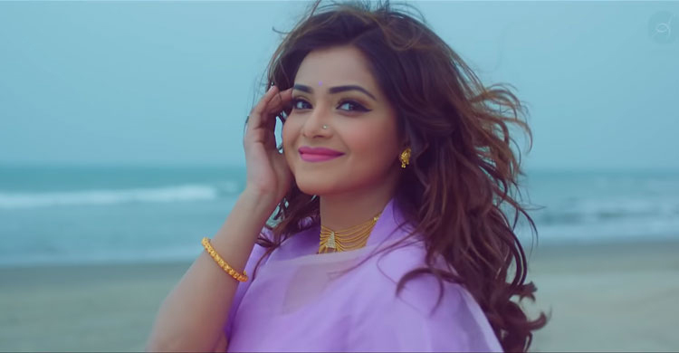 সিনেমার খবর জানালেন তানজিন তিশা