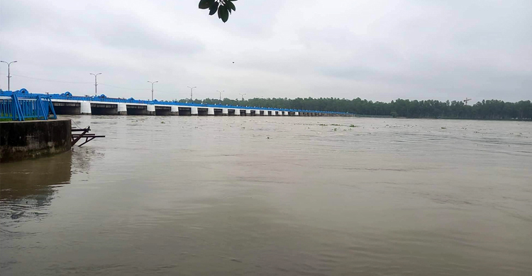 বিপৎসীমার ওপরে তিস্তার পানি, খুলে দেওয়া হয়েছে ব্যারাজের সব গেট