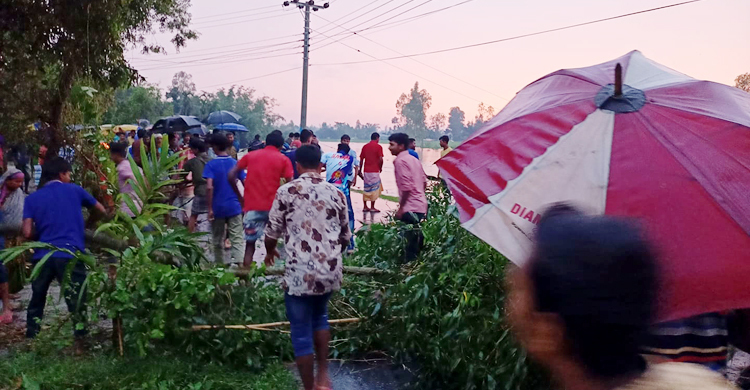 তিস্তার স্রোতে ভেঙে গেছে কাকিনা-রংপুর মহাসড়ক, যোগাযোগ বিচ্ছিন্ন