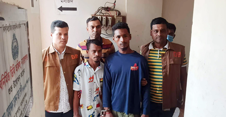 অনেক টাকা আছে ভেবে খুন, পরে ৩০০ টাকার বাটন ফোন পেল ছিনতাইকারীরা