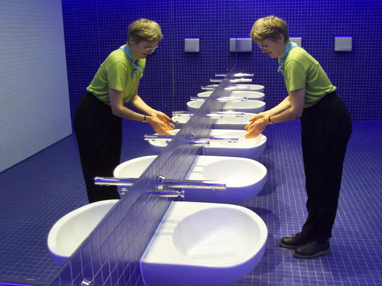 Toilet-3.jpg