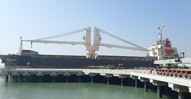 বন্দরে নয়, ‘ভেনাস ট্রায়াম্ফ’ ভিড়েছিল বিদ্যুৎকেন্দ্রের জেটিতে