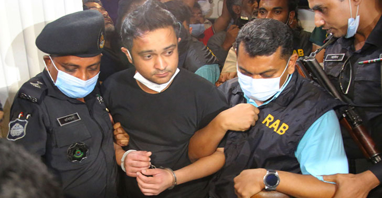 ইরফান সেলিমের বাসায় অস্ত্র রেখেছে ‘অন্য কেউ’, চার্জশিটে বলল পুলিশ