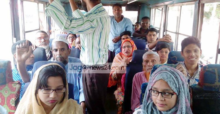 ঢাকার রাস্তায় ‘সিটিং সার্ভিস’ নামে চলছে ‘চিটিং’