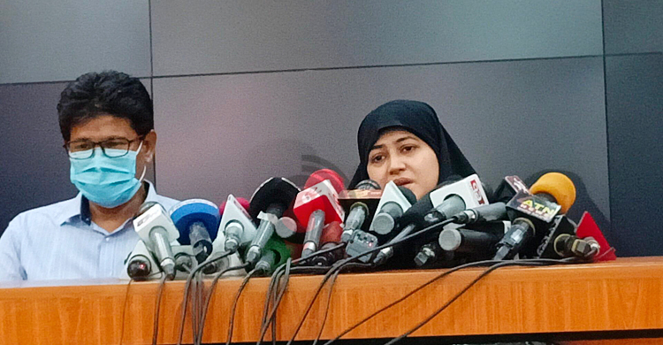 কেবিন ক্রু থেকে জঙ্গিবাদে জড়ান মা, ছেলে প্রশিক্ষণ নিচ্ছে পাহাড়ে