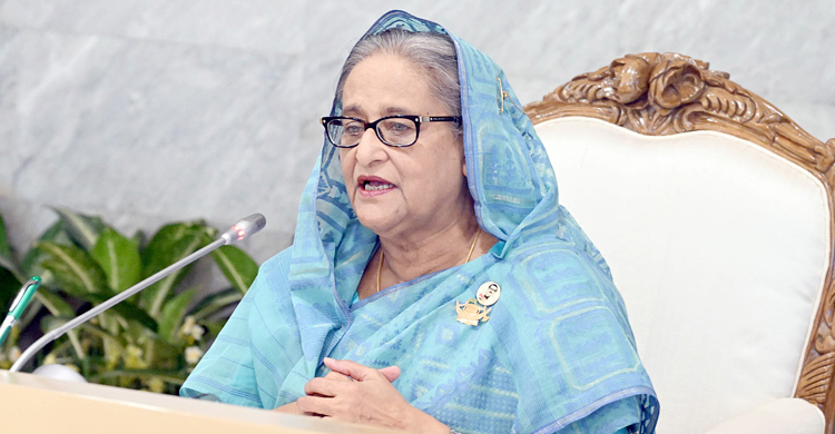 বাংলাদেশ যেন দুর্ভিক্ষের কবলে না পড়ে: সচিবদের প্রধানমন্ত্রী