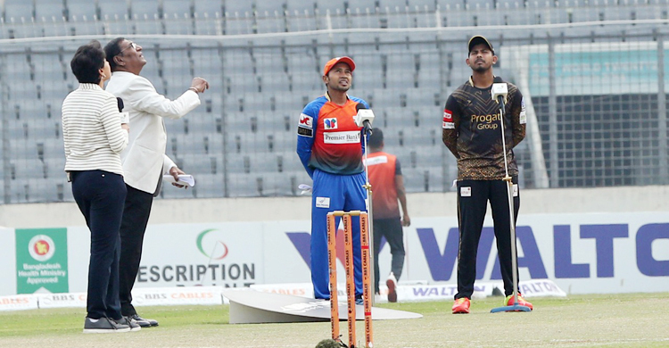 ঢাকায় ফিরেও ফিল্ডিংয়ে মুশফিকরা, সিলেট দলে নেই তাসকিন