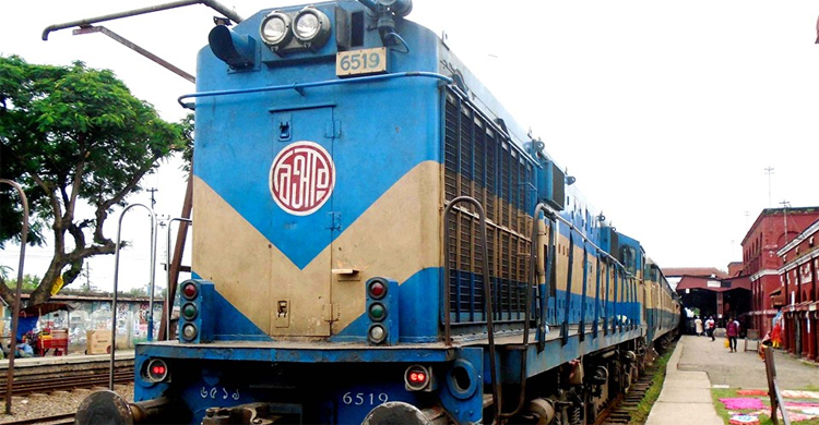 সান্তাহারে পণ্যবাহী বিশেষ ট্রেন চলাচল শুরু